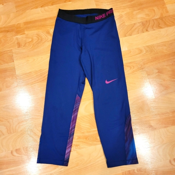 Nike Pro Dri Fit Capri Workout Leggings Size Small - Picture 1 of 6